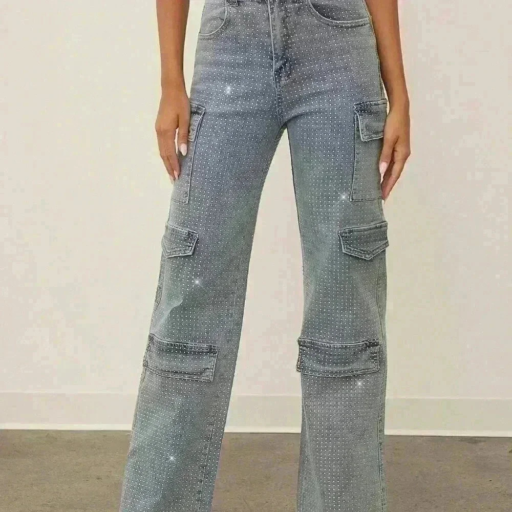 Medium Wash Curvy Women's Flap Pocket Side Cargo Mid Ride Jeans - Picture 4 of 6